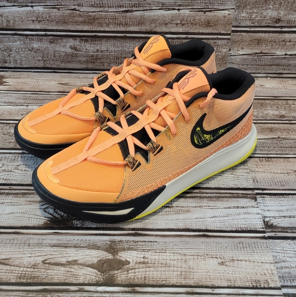 New Men's Nike Kyrie Flytrap 6 Orange Trance Yellow Strike - Picture 1 of 9
